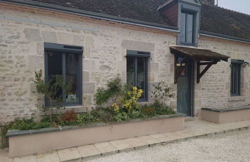 Chilleurs-aux-Bois Cabaña | Acogedor alojamiento con aire acondicionado, 4 hab., terraza, aparcamiento - 6 pers.
