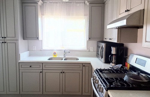 Riverside Casa | Home in Riverside