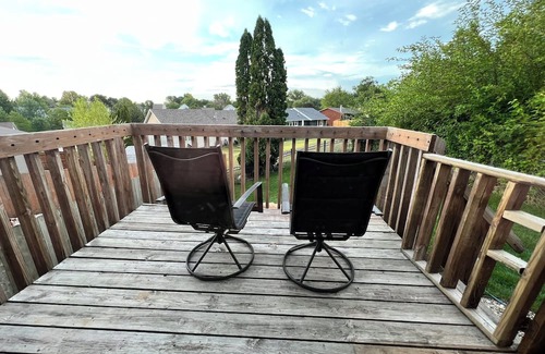 Coralville Casa | Charming 3-bedroom townhome in Coralville with WiFi