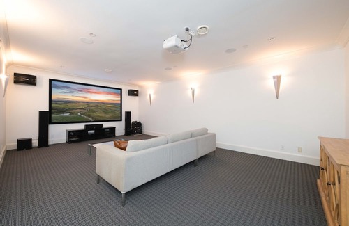 West Vancouver Villa | Luxury Oceanfront Villa with Panoramic Views - West Vancouver