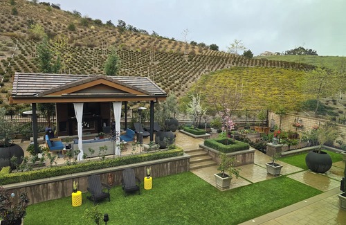 Simi Valley Apartamento | Immaculately maintained Studio, with modern amenities, and great neighborhood.