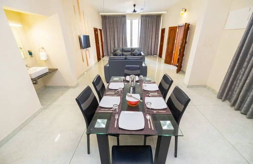 Udupi Apartamento | 12-bedroom apartment in superb Manipal with AC, WiFi. Live large