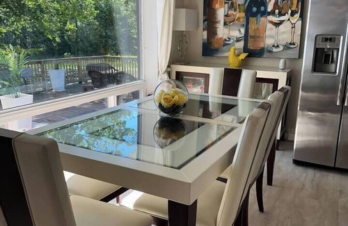 Central Frontenac Casa | Godfrey Lakefront Getaway