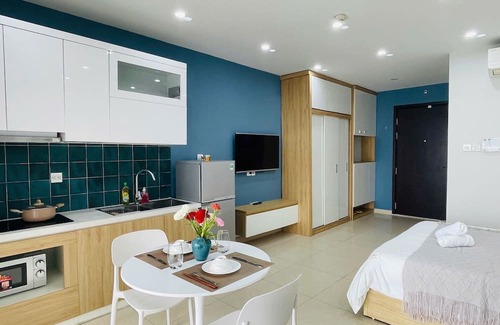 Trung Hoa Nhan Chinh Apartamento | Căn hộ studio sang trọng với ban công có tầm nhìn rộng - Vinhomes D'Capitale