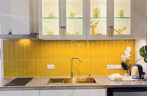 Muntinlupa Apartamento | Cozy Studio Apartment with AC, WiFi in welcoming Azure Urban Resort