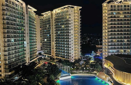 Muntinlupa Apartamento | Cozy Studio Apartment with AC, WiFi in welcoming Azure Urban Resort