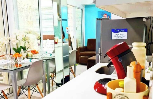 Muntinlupa Apartamento | Stylish 1-Bedroom Beachfront Stay in Picturesque Azure Urban Resort