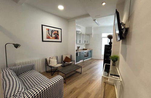 Zaragoza Old Town Condominio | Casa Cedro, unique style with free parking 200 meters from the Plaza del Pilar