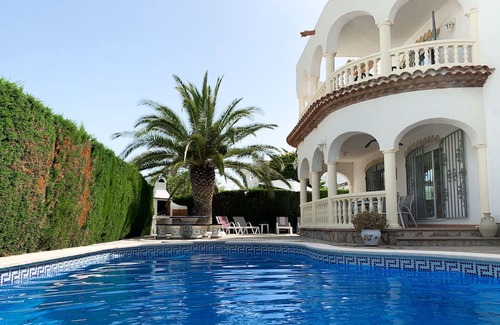Miami Platja Apartamento | First floor apartment pool villa Michelle near the beach