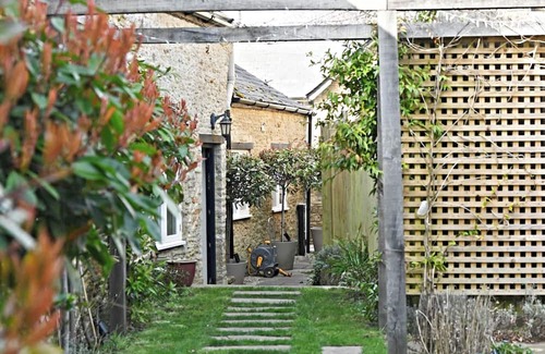 Brackley Cabaña | Cute Cottage on the edge of the Cotswolds and close to everything