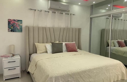 Bani Apartamento | Charming Getaway in the Heart of Baní – Private Jacuzzi Included!