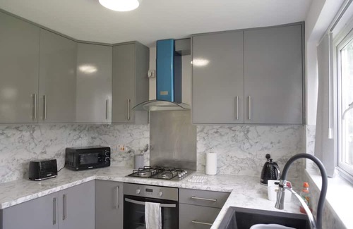 Wolverhampton Casa | Cozy three-bed house in Wolverhampton Bushbury