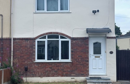 Wolverhampton Casa | Cozy three-bed house in Wolverhampton Bushbury
