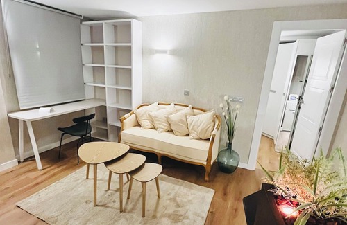 Burgos Apartamento | Vista Alegre Hubu Loft