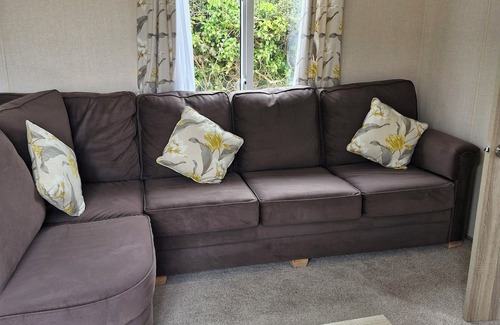 Rhydwyn Casa | 3 beds dog friendlyThe Lodge at Hafan Church Bay, Gadlys Coastal Cottages Group
