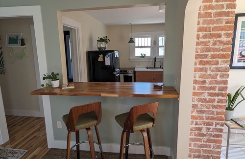 Fredonia Apartamento | Charming & Relaxing Two Bedroom Upper Apartment in the Heart of Fredonia