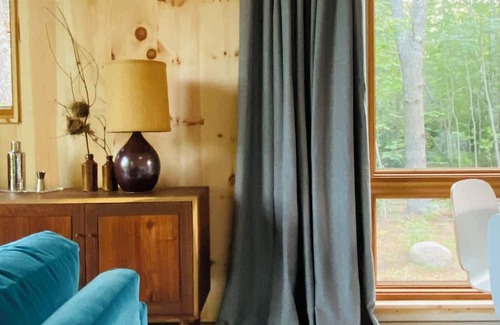Sedgwick Cabina | The Cabins at Currier Landing Cabin 3: Pine
