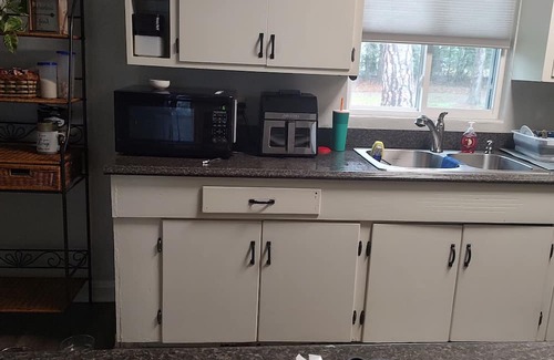 Tifton Casa | Charming 2-bedroom house in a quiet neighborhood yet convient to everything.