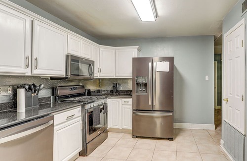 Read Boulevard East Casa | Fenced Backyard: Spacious New Orleans Home!