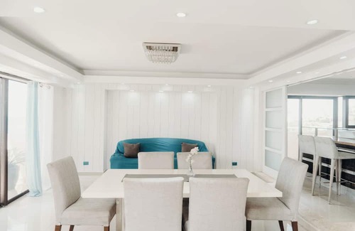 San Geronimo Apartamento | Oceanview 3-bedroom apartment in phenomenal Santo Domingo with WiFi, AC