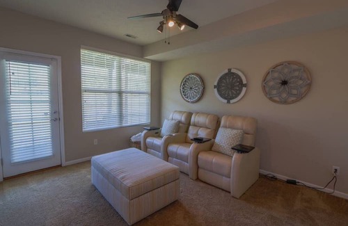 Woodmere Casa | Charming 3-bedroom house in delightful Pepper Pike with WiFi, High End FINISHES