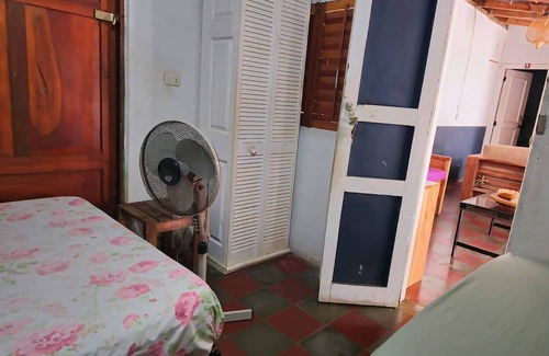 San Juan del Sur Cabina | Old style 8 rooms lodge with BIG common areas in the famous fishing Village SJDS
