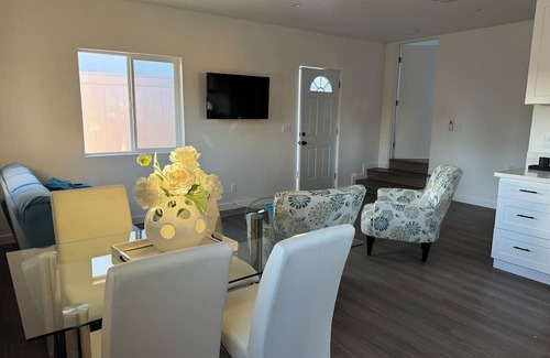 Chatsworth Casa | Charming house with WiFi and AC in fantastic Los Angeles.