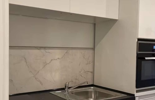 Villeneuve-le-Roi Apartamento | Orly airport, free parking, detached duplex in house