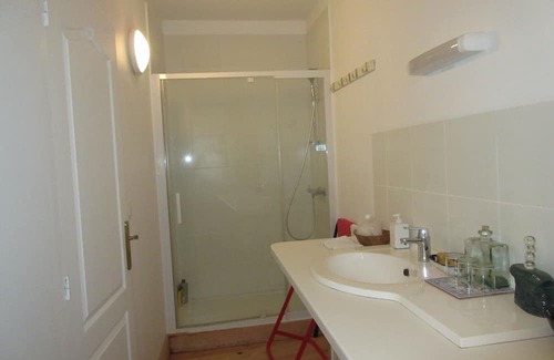 Agen Apartamento | Atypical apartment + small courtyard, near Agen station and historic center