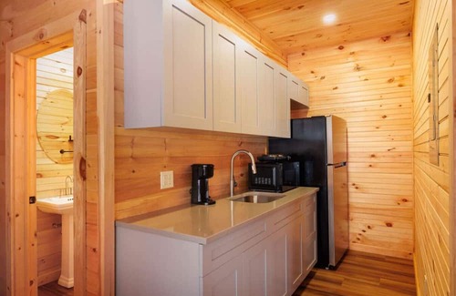 Bethlehem Cabina | Cedar Select – Cozy Cabin Townhouse