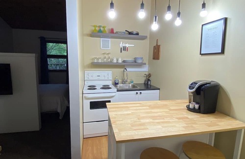 Sauble Beach Cabaña | Tiny Luxury Cottage 1