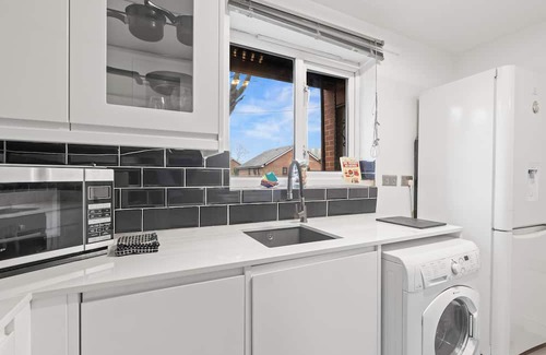 Lansbury Apartamento | Sleeps 6| 2 Bed Flat 5mins Drive to Canary Wharf Station | SquidGame FreeParking