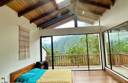 Calacali Cama Y Desayuno | TCFR - Stay in a UNESCO Biosphere Reserve - Nature, Comfort, and Adventure!