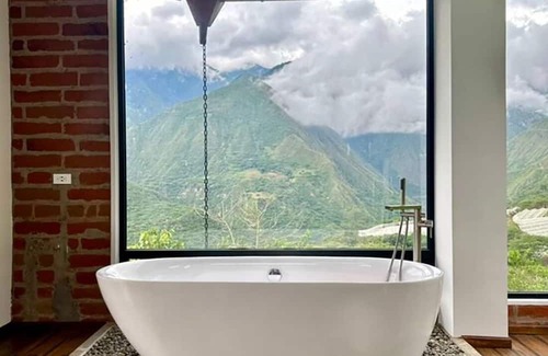 Calacali Cama Y Desayuno | TCFR - Stay in a UNESCO Biosphere Reserve - Nature, Comfort, and Adventure!