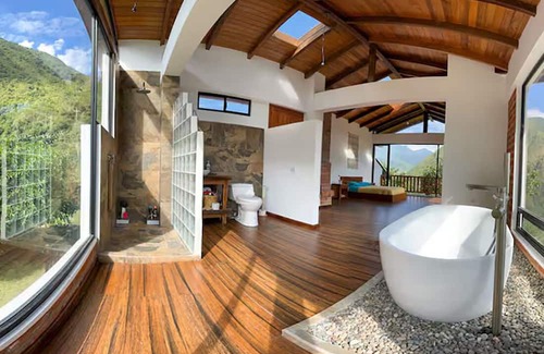 Calacali Cama Y Desayuno | TCFR - Stay in a UNESCO Biosphere Reserve - Nature, Comfort, and Adventure!