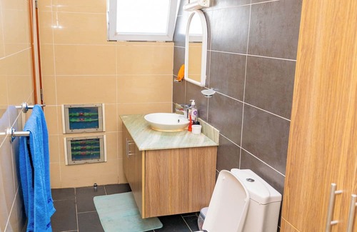 Douala Apartamento | Charming 2-bedroom apartment with WiFi, AC in fabulous Douala