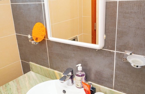 Douala Apartamento | Charming 2-bedroom apartment with WiFi, AC in fabulous Douala