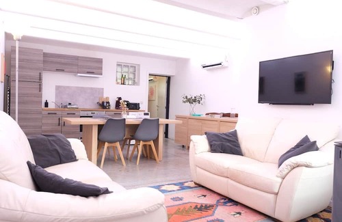 Sclayn Apartamento | Modern Comfort ★ AC, Pellet Stove & Parking ★ 3 Min from Highway