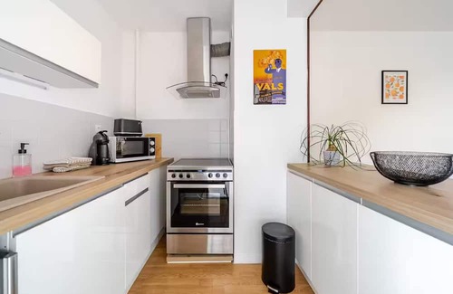 Vals-les-Bains Apartamento | Superb studio with river access and private square