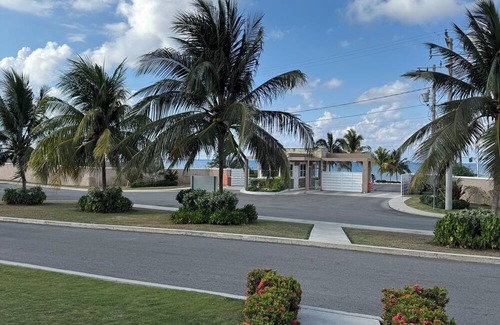 Lucea Casa | Charming 2-bedroom house with WiFi, fitness room in Lucea