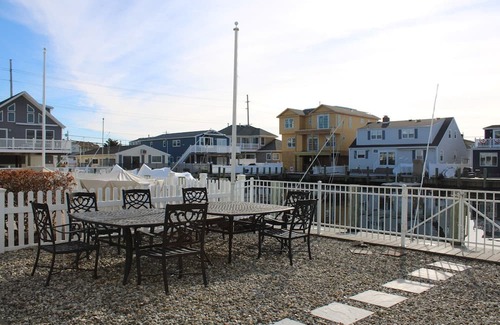 Lavallette Casa | 4-bedroom waterfront Lavallette beach home with fenced yard & WiFi, AC. Book now