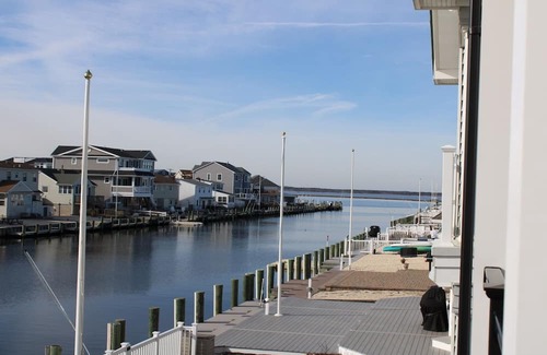 Lavallette Casa | 4-bedroom waterfront Lavallette beach home with fenced yard & WiFi, AC. Book now