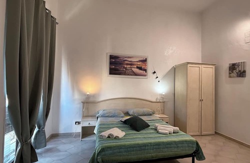 Brindisi Cama Y Desayuno | At 100 meters from the brindisi train station cheap and cozy