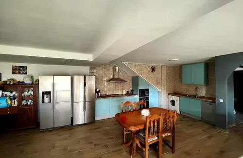 Santa Cruz del Retamar Chalet De Esquí | An environment where you can enjoy nature, on the banks of the Alberche River