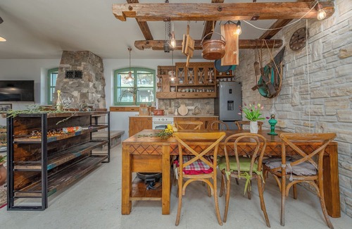 Visocane Casa | 3-bedroom traditional stone house in charming Visočane with WiFi, AC. Book now
