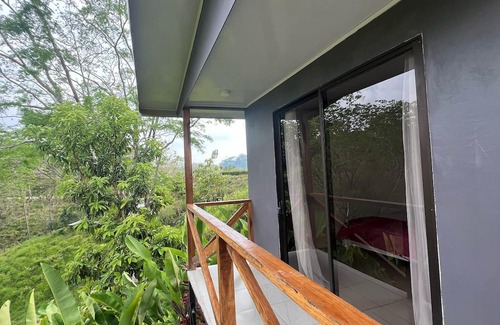 Canton Quepos Casa | Charming tinyhome with WiFi and AC in perfect Maritima- Sabalo