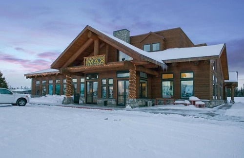 West Yellowstone Condominio | Charming 2-bedroom condo with WiFi, fitness room in amazing West Yellowstone