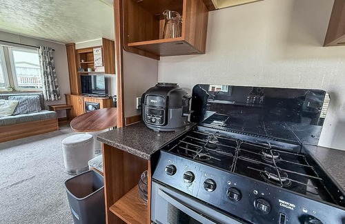 Clacton-on-Sea Casa | Superb 8 berth caravan with free WiFi at Highfield Grange ref 26706WR
