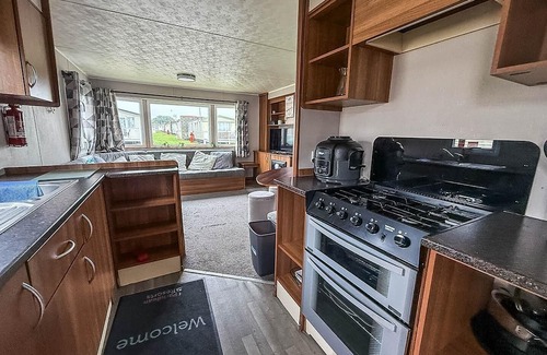 Clacton-on-Sea Casa | Superb 8 berth caravan with free WiFi at Highfield Grange ref 26706WR