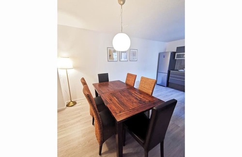 Bergheim Apartamento | *NEW* Duplex | CityCentre | AC | Netflix | 8 pers.